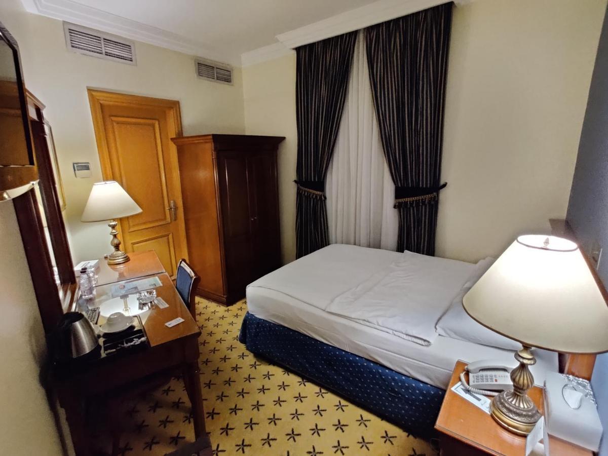 Al Madina Kareem Hotel Medina Екстер'єр фото